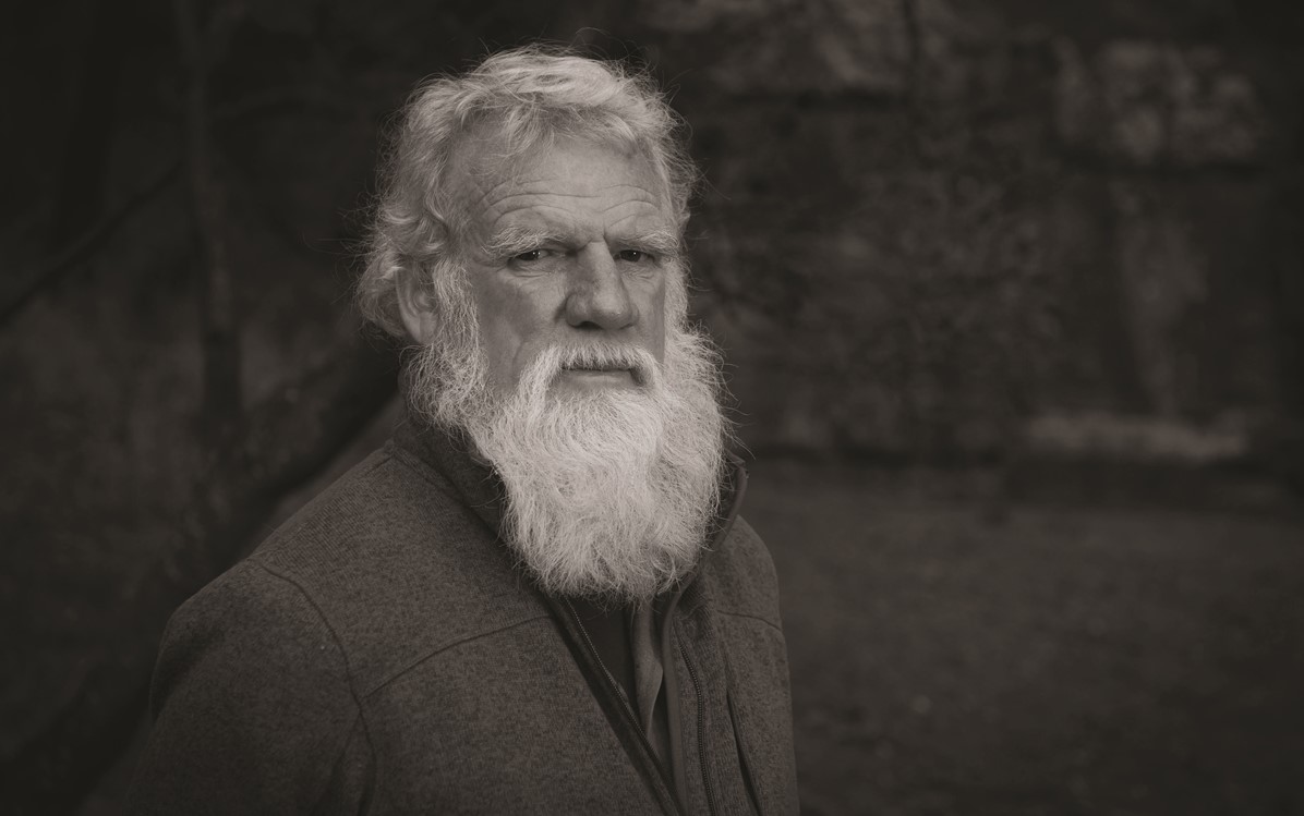 Image of Bruce Pascoe in black and white 