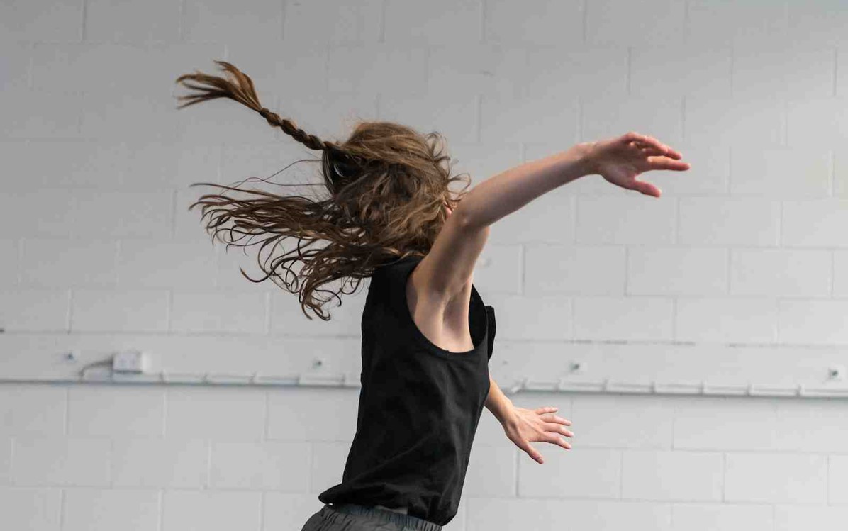 Image of Daisy Sanders dancing
