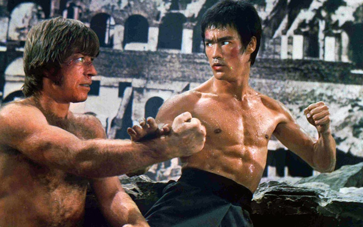 Image of two men fighting in 'The way of the dragon'